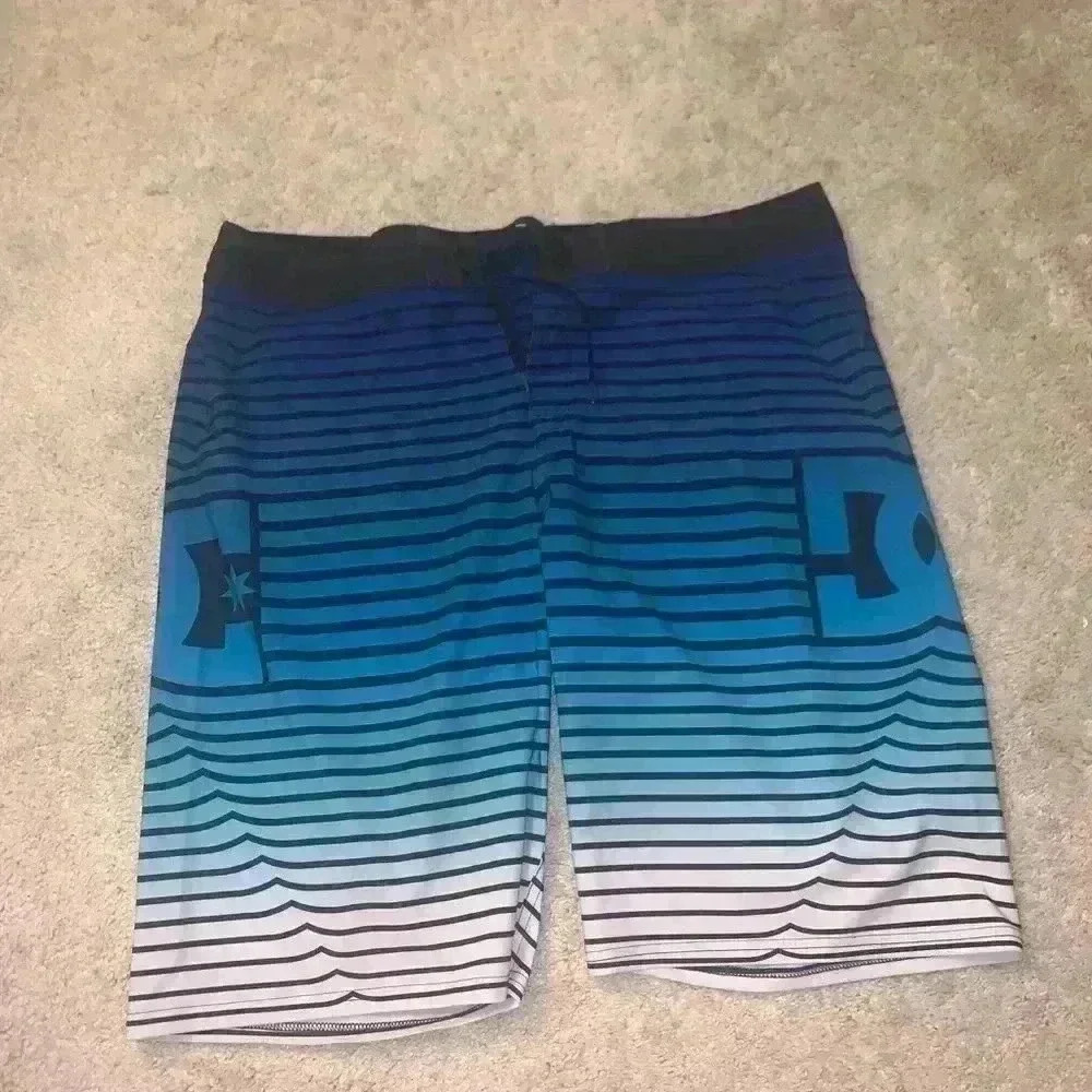 NWOT DC ombré board shorts 36